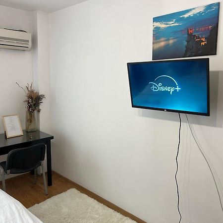 2 Rooms Apartment City Center Iasi Bagian luar foto