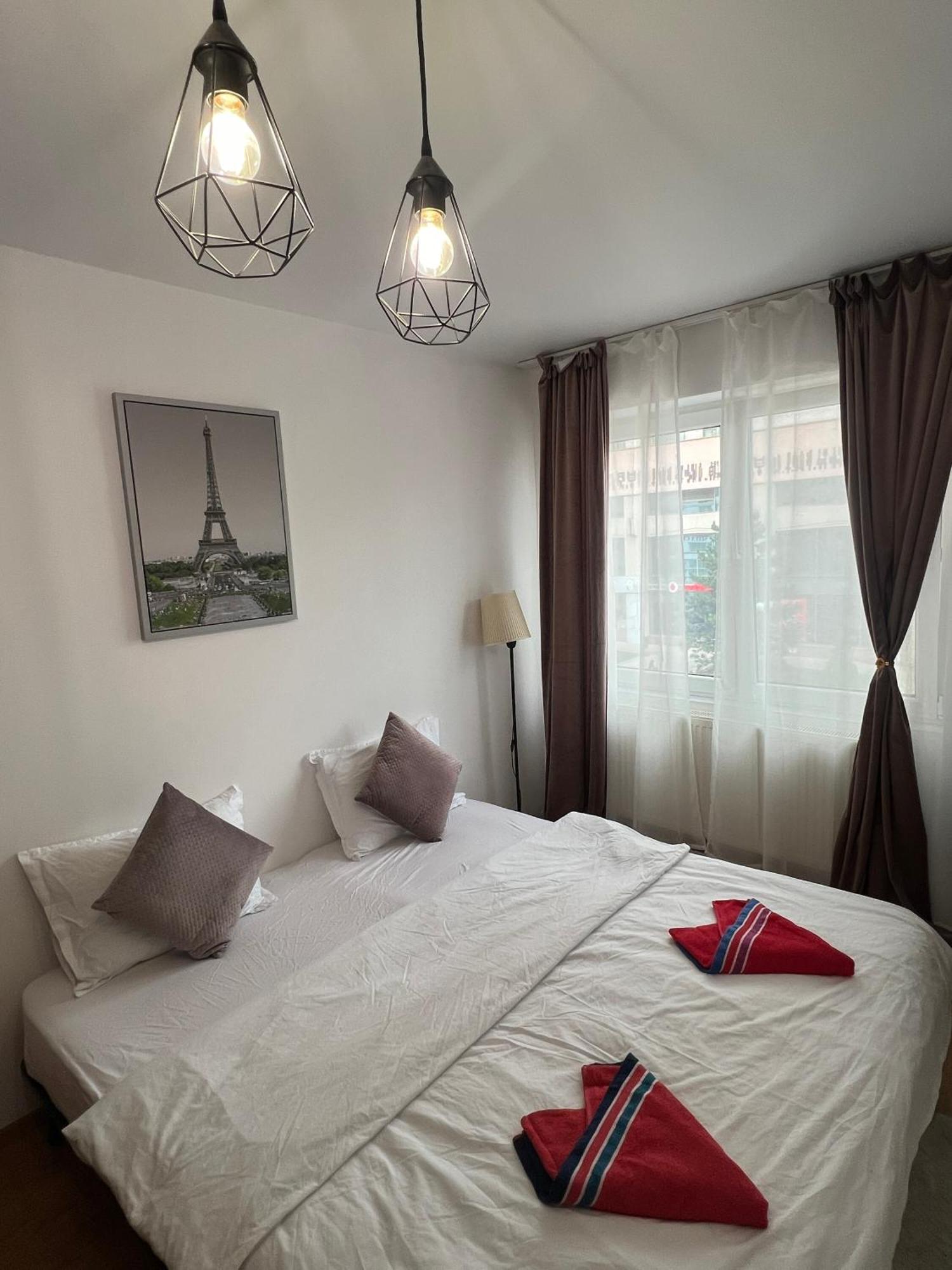 2 Rooms Apartment City Center Iasi Bagian luar foto