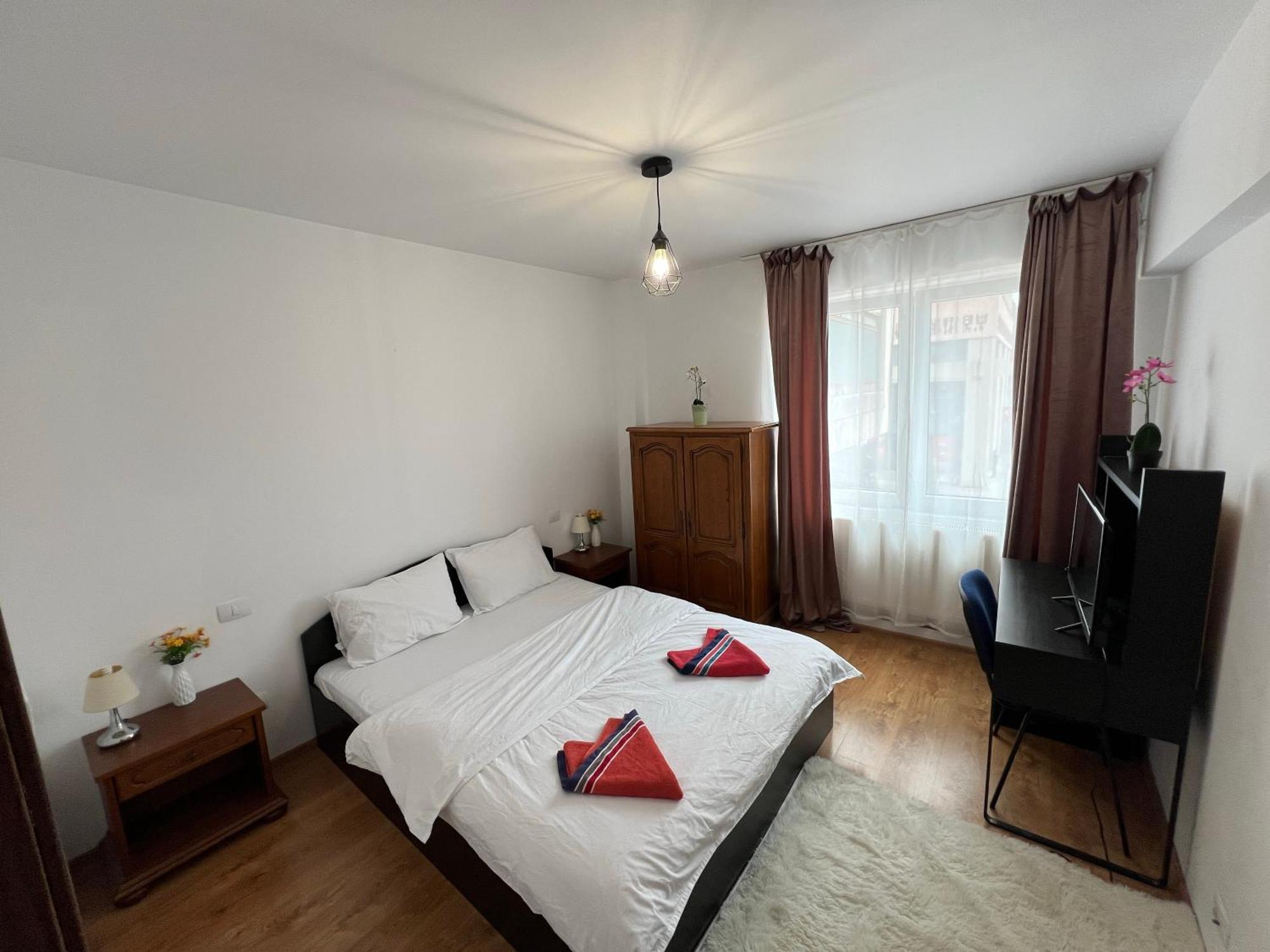 2 Rooms Apartment City Center Iasi Bagian luar foto