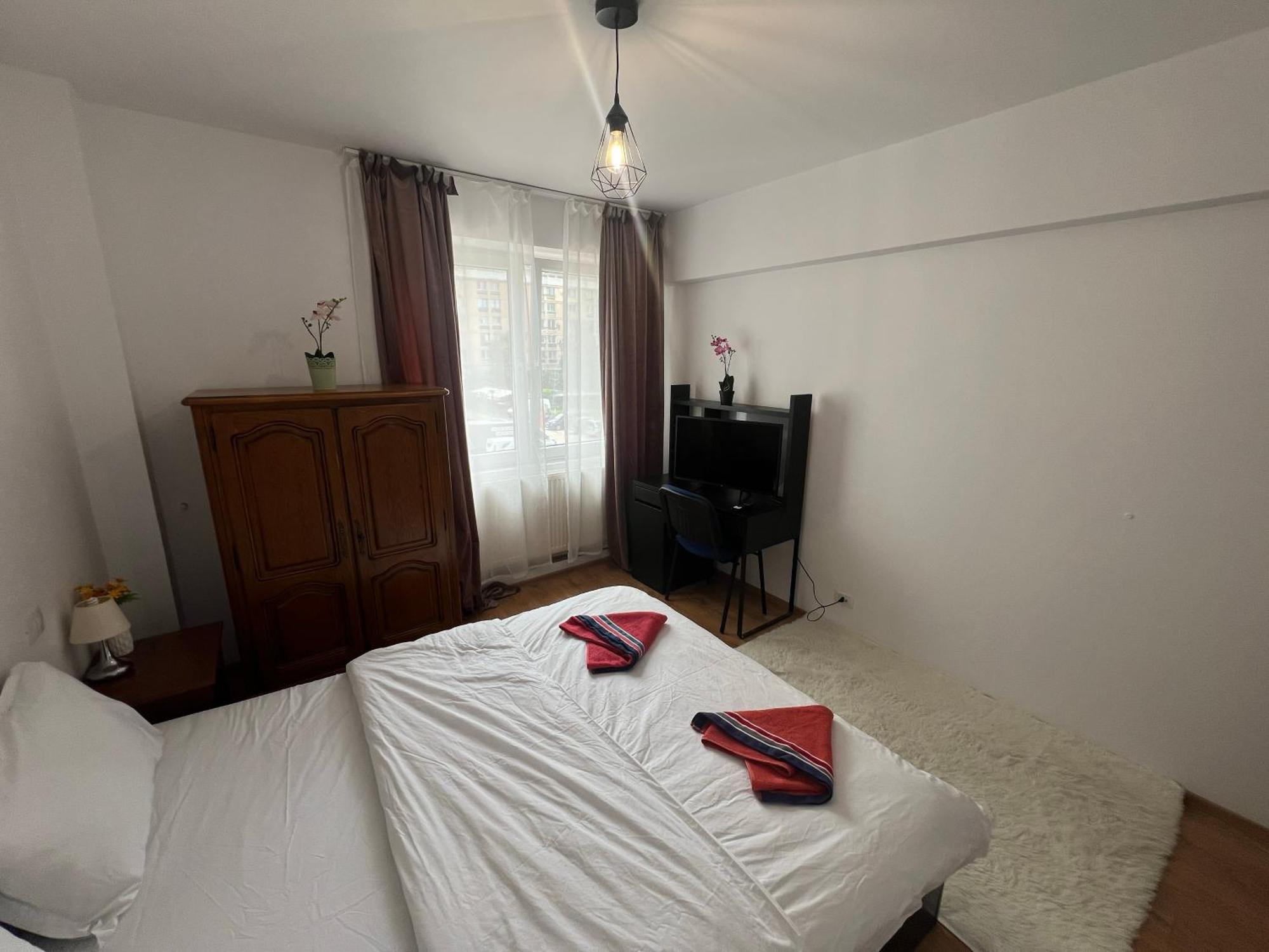 2 Rooms Apartment City Center Iasi Bagian luar foto