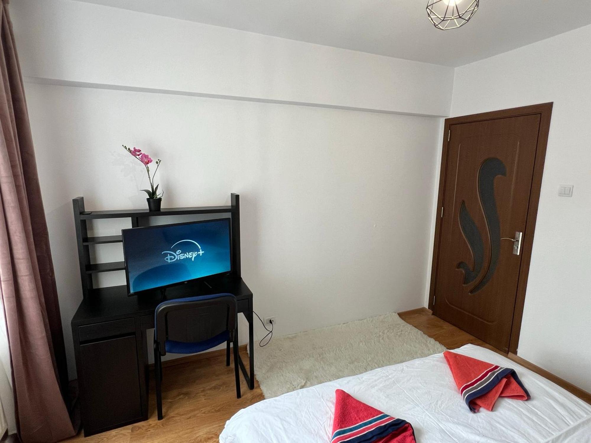 2 Rooms Apartment City Center Iasi Bagian luar foto